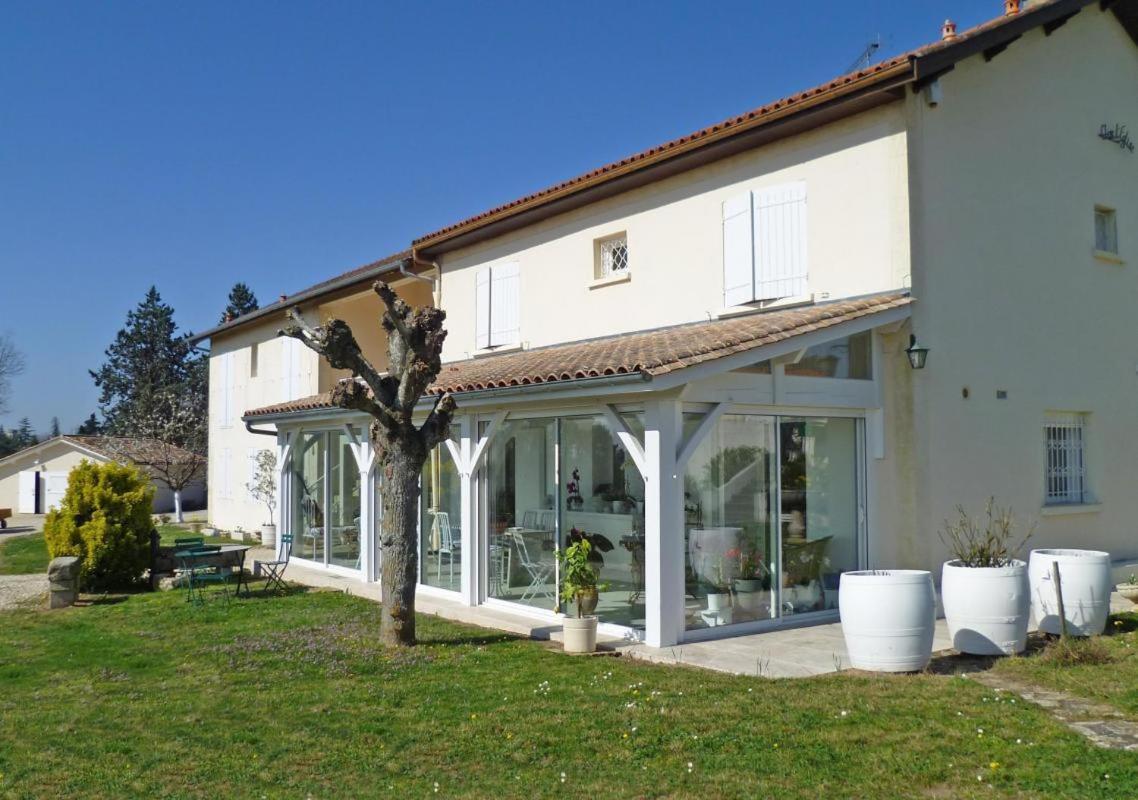 Bed and Breakfast Les Raisins Du Bonheur Puisseguin Exterior foto